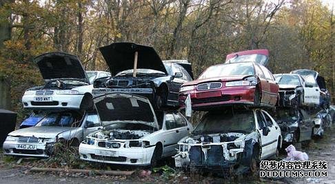 車管所新規(guī)：私家車取消報廢，它卻8年到期，報廢可得1.8萬元補貼